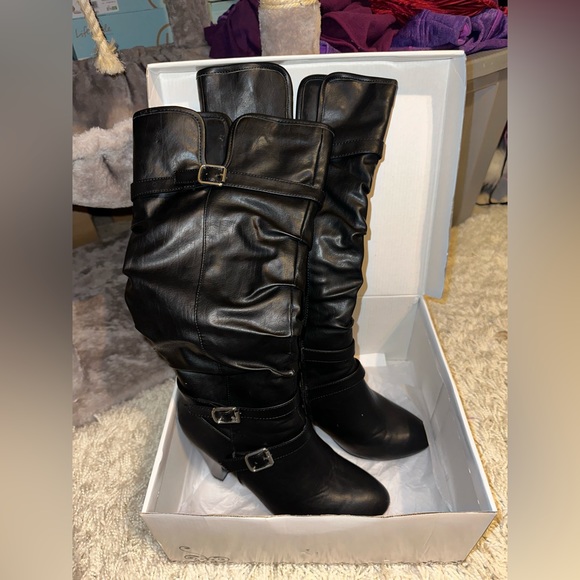 Women’s Rampage boots - Picture 7 of 8